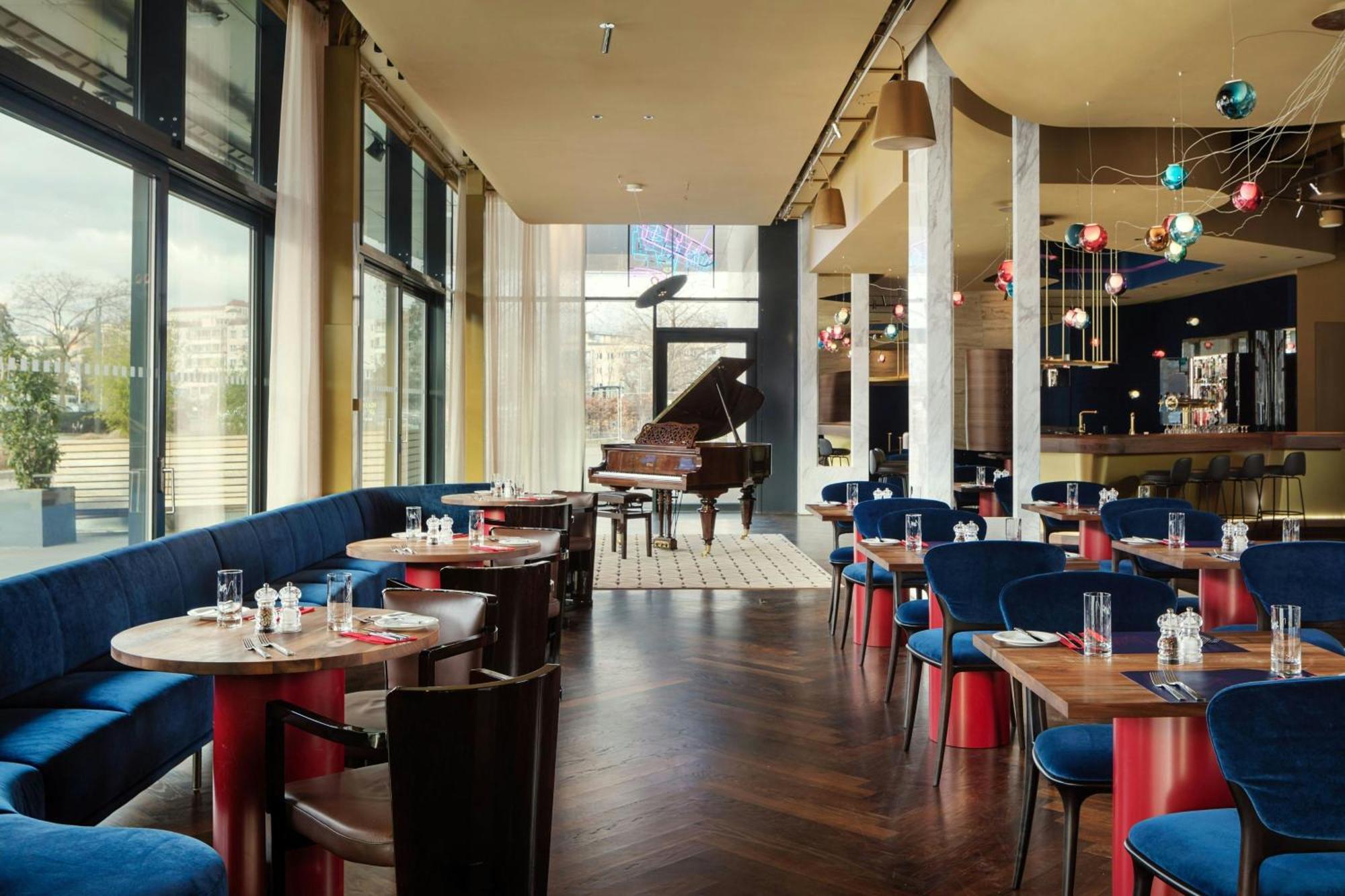 Courtyard By Marriott Brno Hotel Екстериор снимка